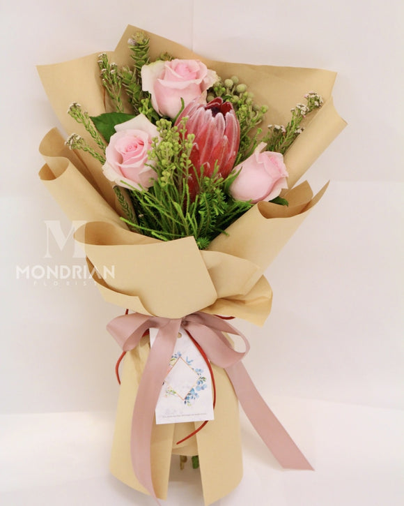 Protea_and_roses_bouquet -  MondrianFlorist