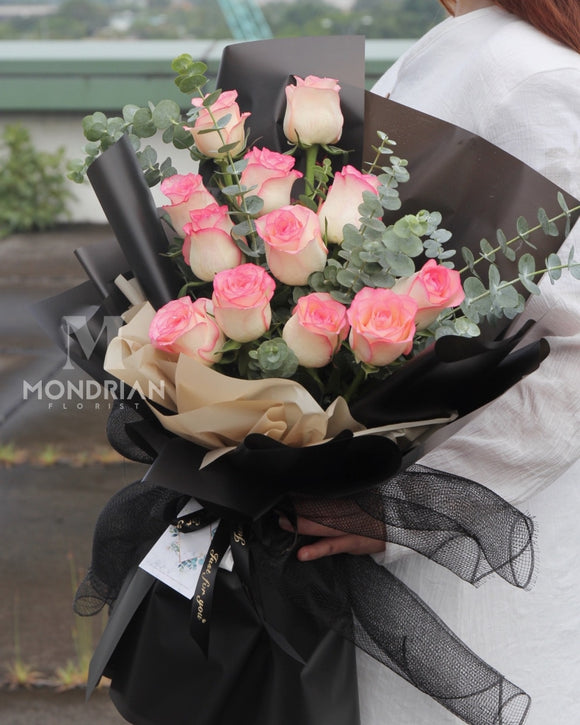 pink_Rose_only_Flower_Bouquet -  Mondrian_Florist