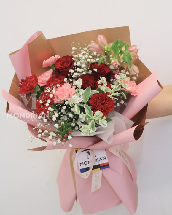 Fresh rose bouquet | Flower Delivery sg | online florist | carnation flower bouquet | Mondrian Florist SG